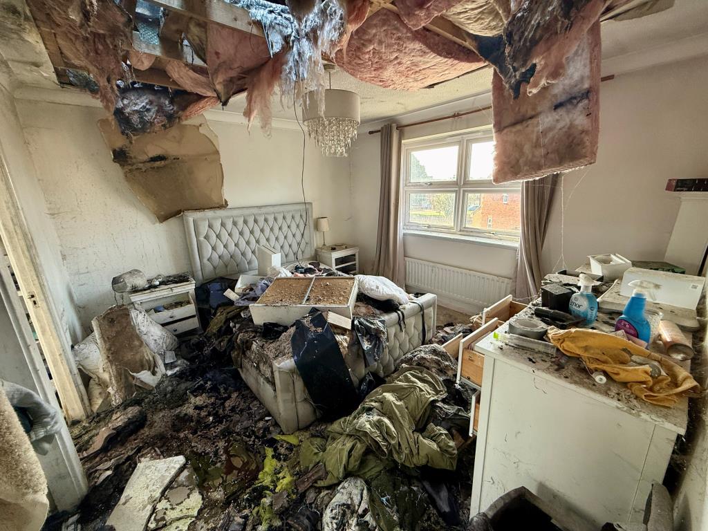 Lot: 117 - FIRE DAMAGED FOUR-BEDROOM DETACHED HOUSE - Bedroom one